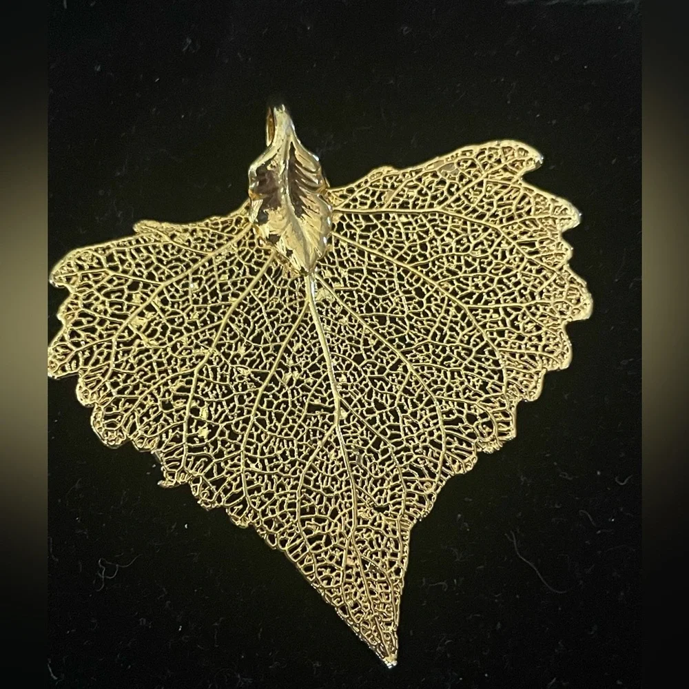 Real Leaf pendant gold dipped vtg